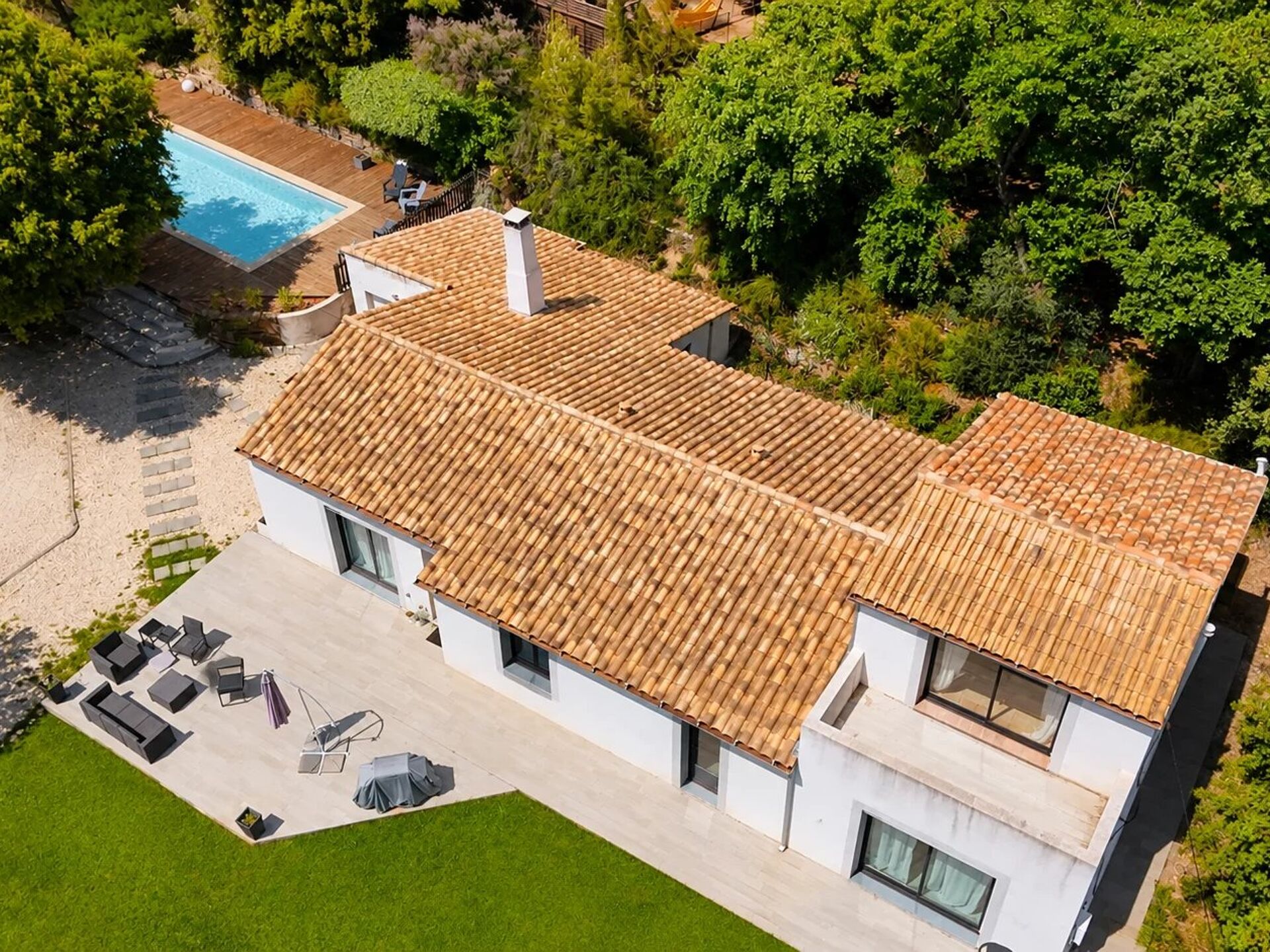 Maison 6 pièces 165 m² · à Pourrières · 165 m² · 699 000 €