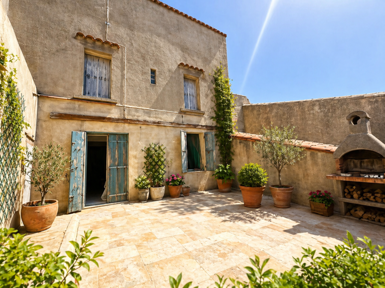 Maison de 212 m2 avec local commercial + garage 95 m2 + terr — photo 1