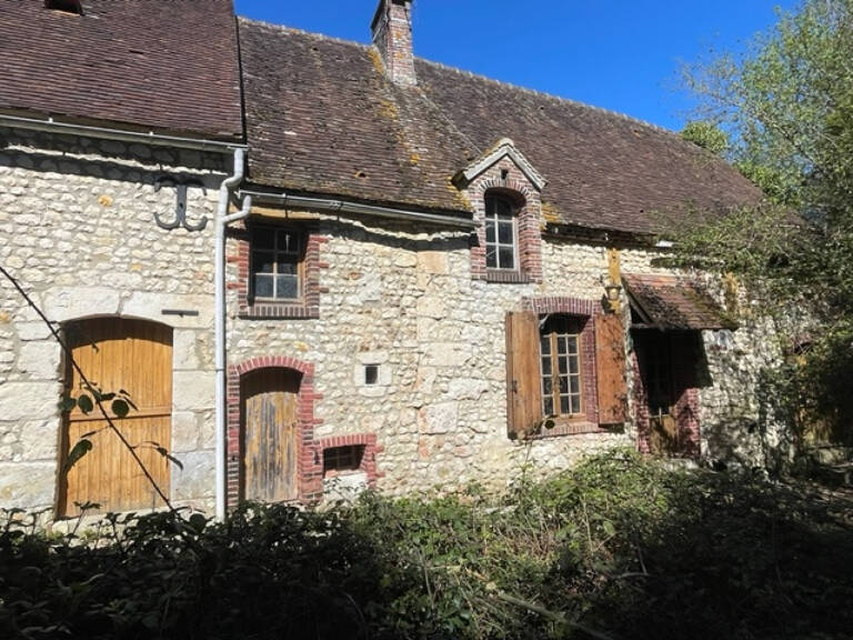 Proche Condé  sur Huisne, en fin de hameau, maison de pays à — photo 1