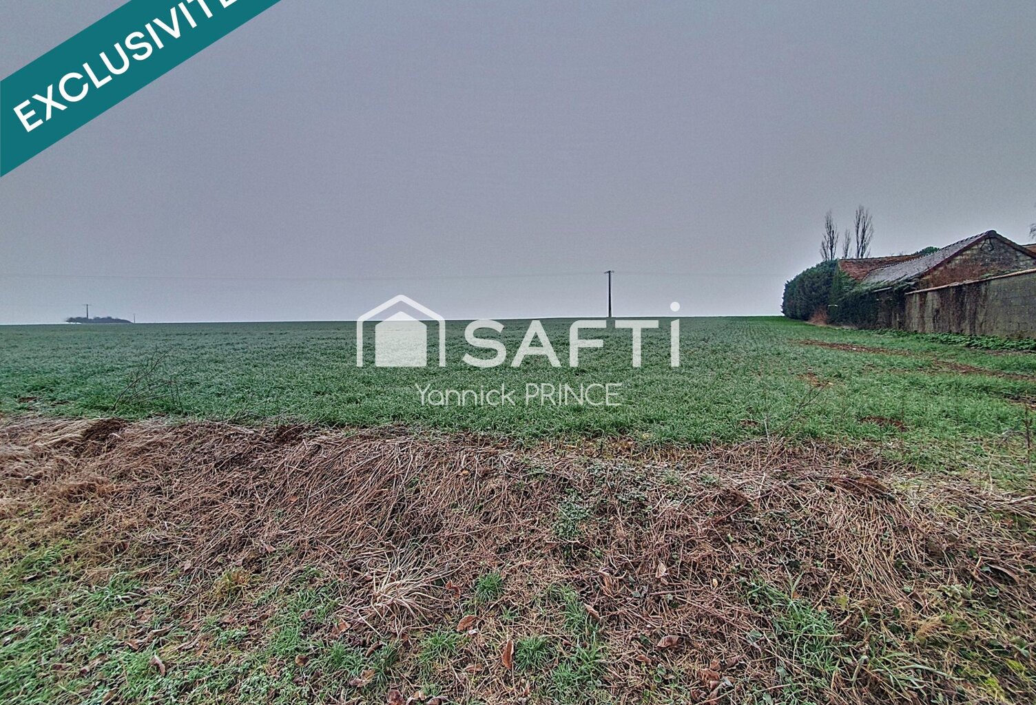 Terrain 2600m2, 33m de façade!!! — photo 1