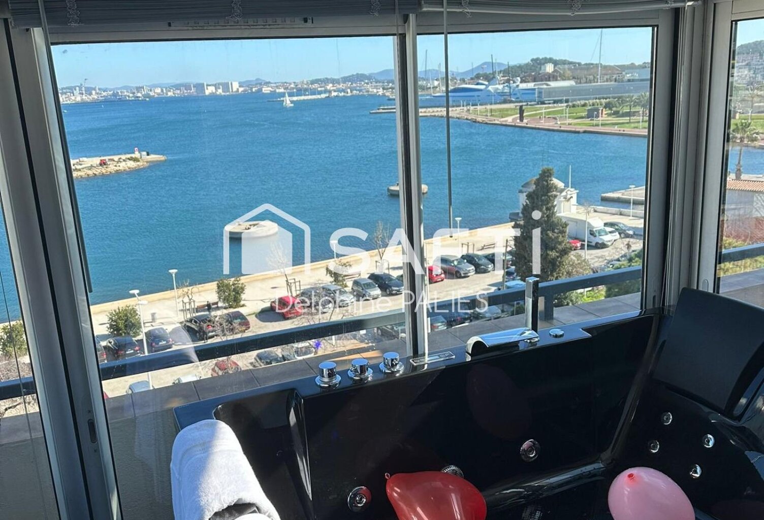 Dernier étage, vue mer panoramique et balnéo face à l'horizon  Investissement clé en main à La Seyne-sur-Mer. — photo 1