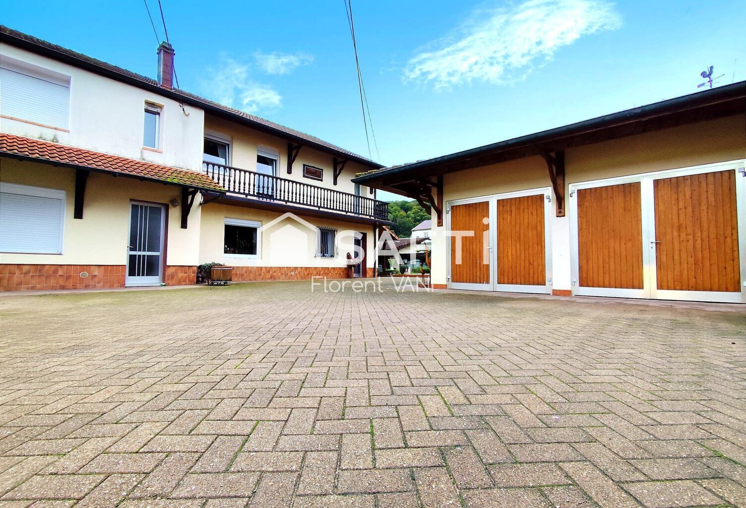 Maison d'habitation avec annexe au cœur du village — photo 1