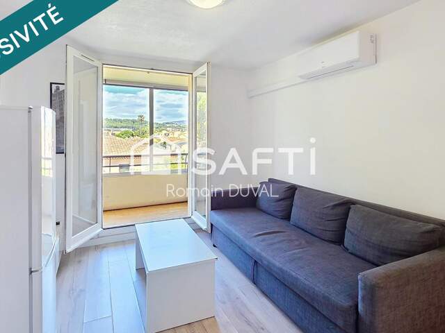 Appartement T2 avec loggia et parking — photo du bien