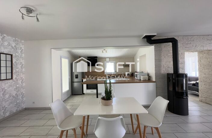 À deux pas des commerces : maison lumineuse   piscine — photo 4