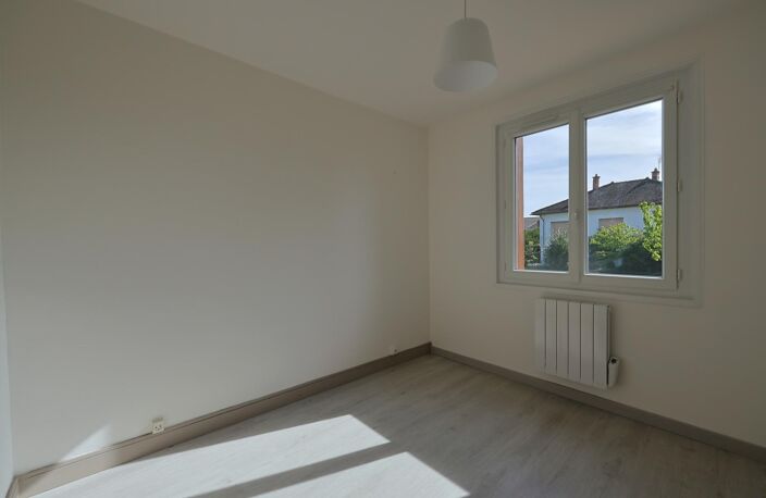 Appartement 90 m² habitables - Saint Trivier de Courtes — photo 5