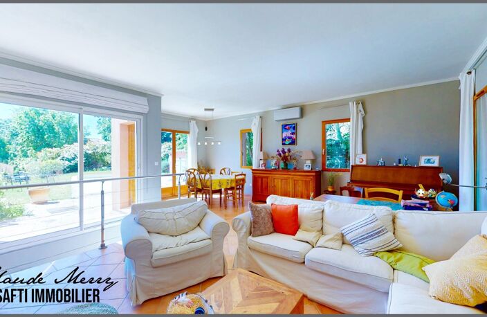 Dans petit lotissement - calme et bout d'impasse - villa 110 m2 - piscine - garage - parcelle 613 m2 - tout à l'égout - école et collège ainsi que toutes les commodités à proximité — photo 4