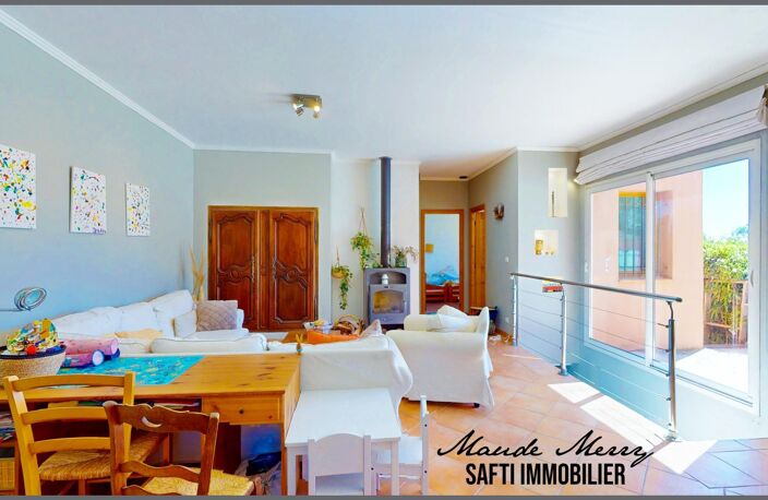 Dans petit lotissement - calme et bout d'impasse - villa 110 m2 - piscine - garage - parcelle 613 m2 - tout à l'égout - école et collège ainsi que toutes les commodités à proximité — photo 5