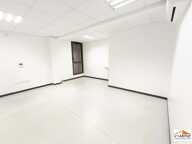 Local professionnel - 30m ² — photo 3