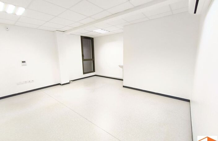 Local professionnel - 30m ² — photo 3