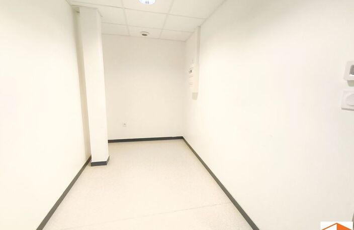 Local professionnel - 30m ² — photo 4