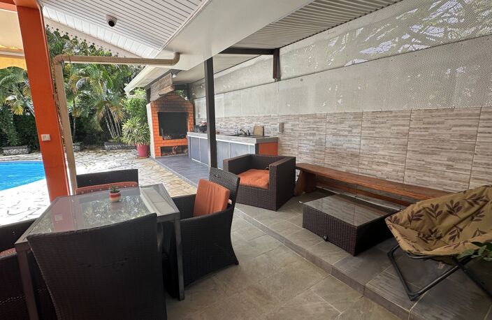 VOTRE VILLA T4 AVEC PISCINE ET JACUZZI À MONTJOLY — photo 5