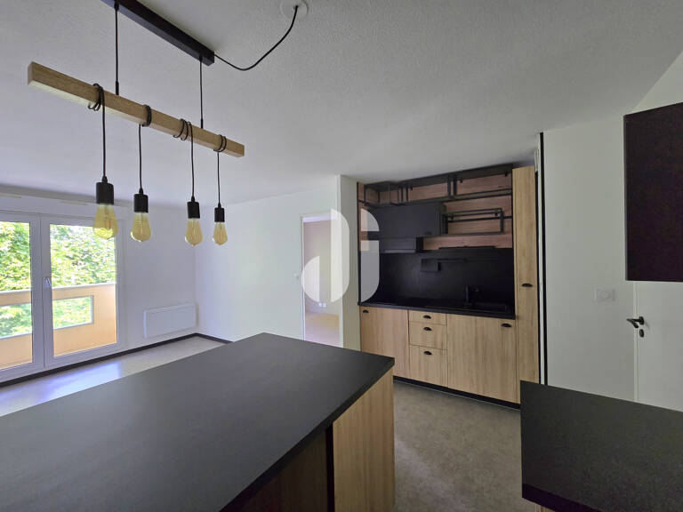 Appartement MERIGNAC ARLAC 2 pièces 34 m2 avec balcon et par — photo 1
