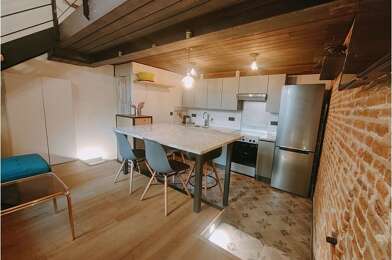 Appartement 2 pièces 858 €