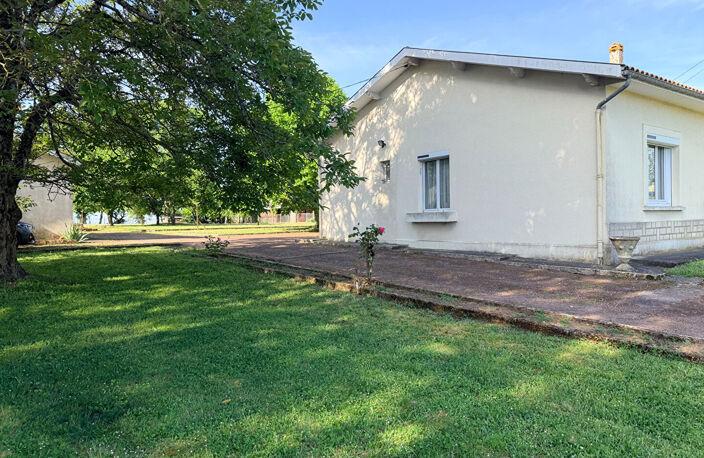 À Bourg, maison de plain-pied  de 137 m2 — photo 4