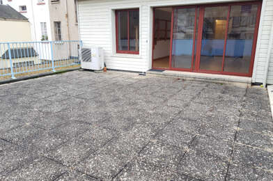Appartement 3 pièces 830 €