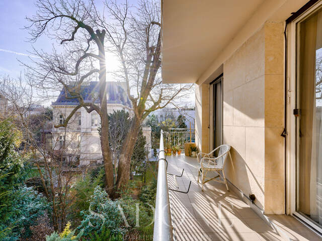 Appartement Neuilly Sur Seine 4 pièce(s) 130 m2 — photo du bien