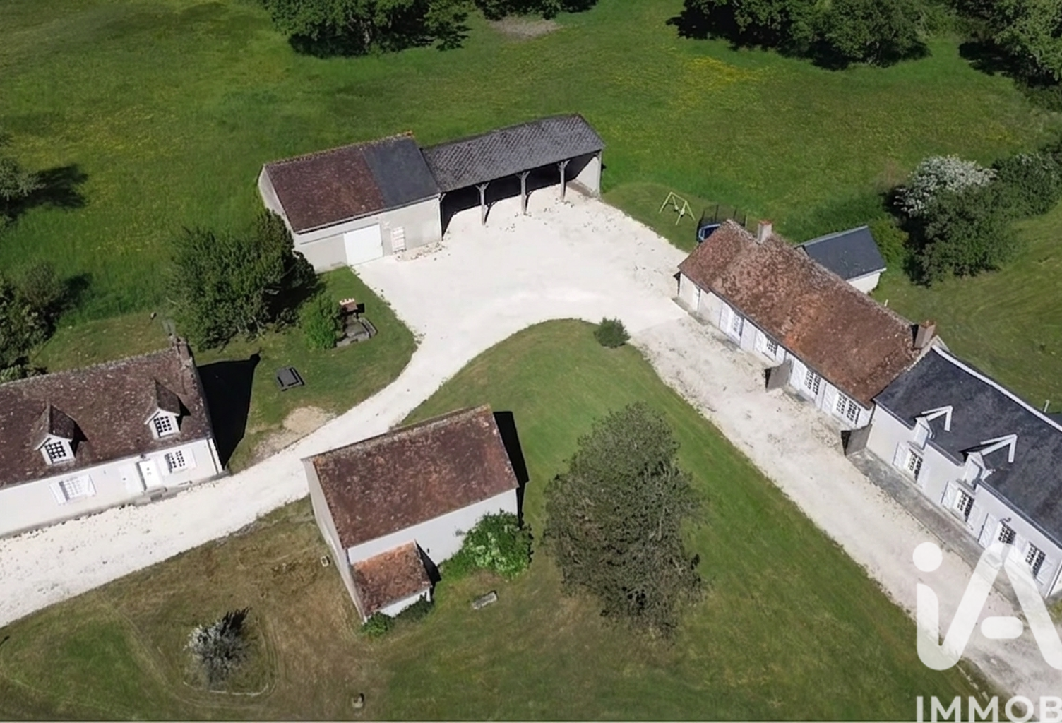 Vente Maison/villa 14 pièces — photo 1