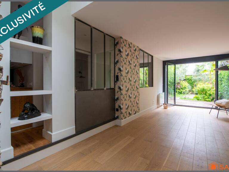 Maison rénovée avec jardin intimiste 3/4 pièces de 80 m2 100m2 au sol — photo 1