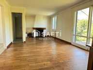 Maison sur sous-sol avec un hangar et un local — photo 4