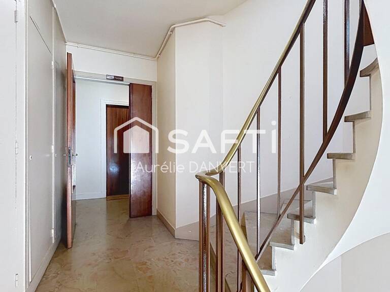 Appartement familial lumineux avec balcon, cave et deux parkings — photo 1