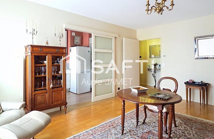 RUE DE VERSAILLES AU 4EME ET DERNIER ETAGE — photo 4