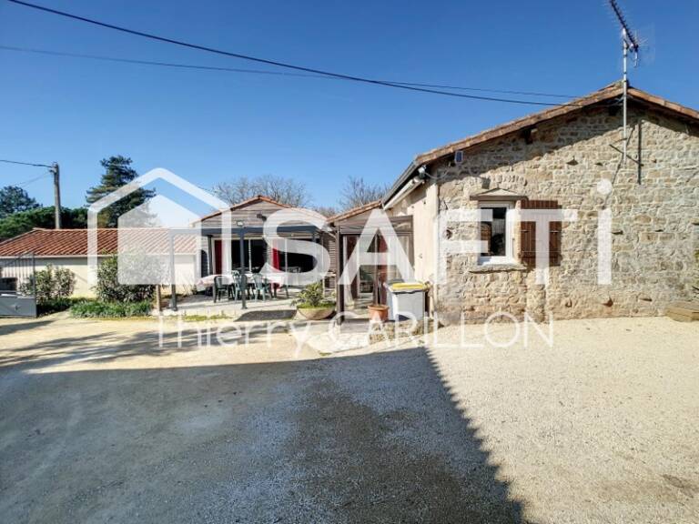 MAISON A LA CAMPAGNE AVEC GRAND STUDIO — photo 1