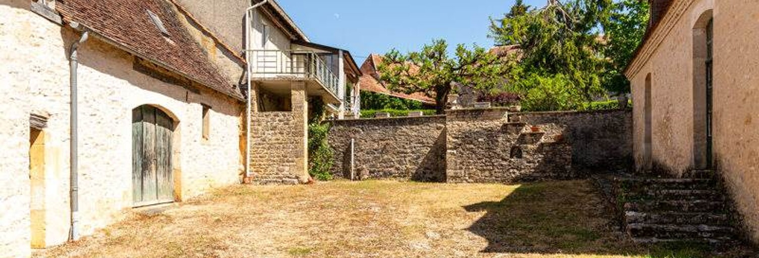 Maison 7 Pièces 144 m² à vendre à Cubjac-Auvézère-Val d'Ans (24640)