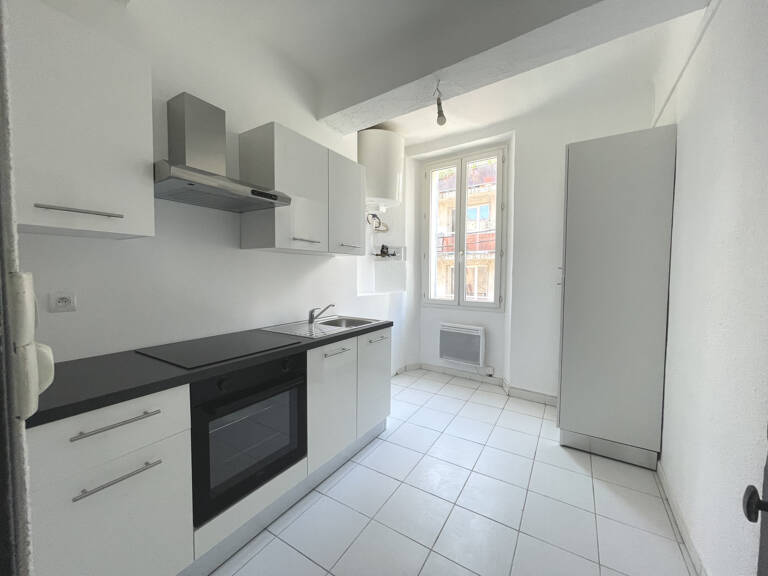 M2295 - TOULON - Le Mourillon - Appartement T2 — photo 1