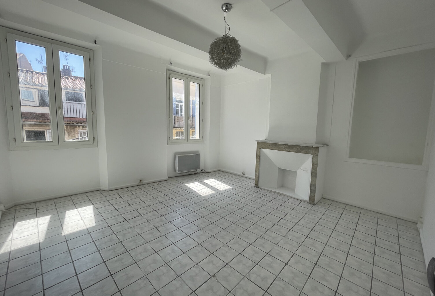 M2294 - TOULON - Le Mourillon - Appartement T2 — photo 1