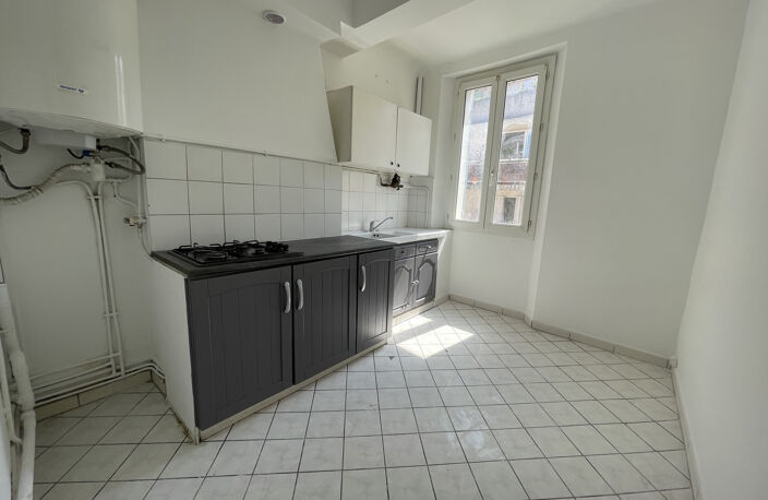 M2294 - TOULON - Le Mourillon - Appartement T2 — photo 2