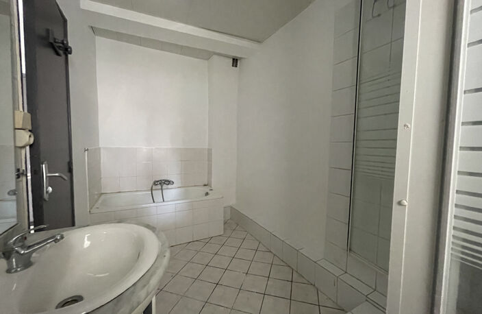 M2294 - TOULON - Le Mourillon - Appartement T2 — photo 4