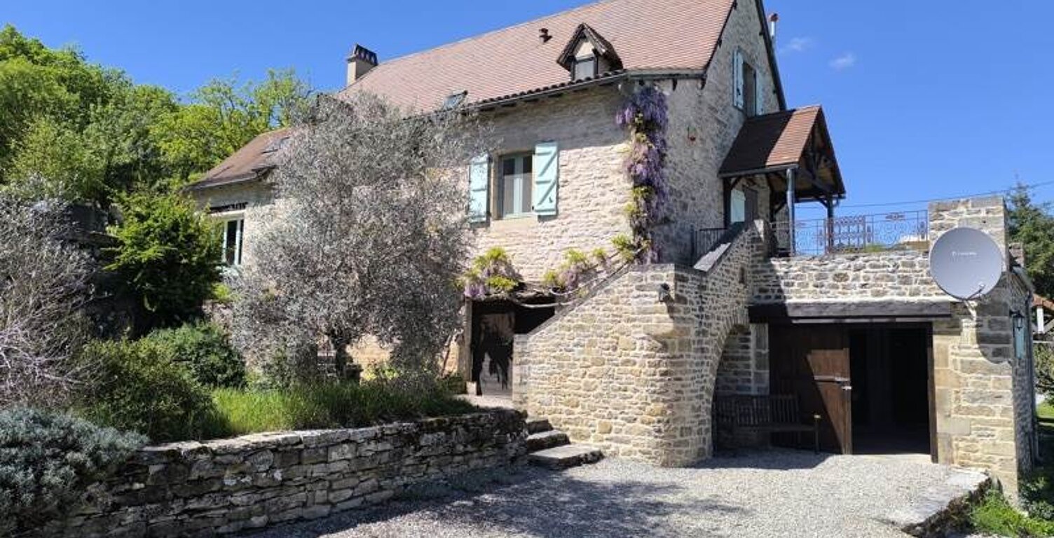 Maison en pierre de 6 pièces principales — photo 1