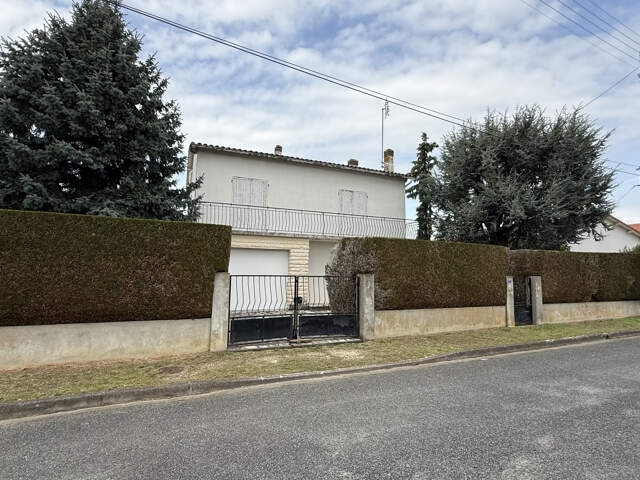 SAUJON Maison 4 chambres Garage Jardin au prix de 265.000EUR H — photo du bien