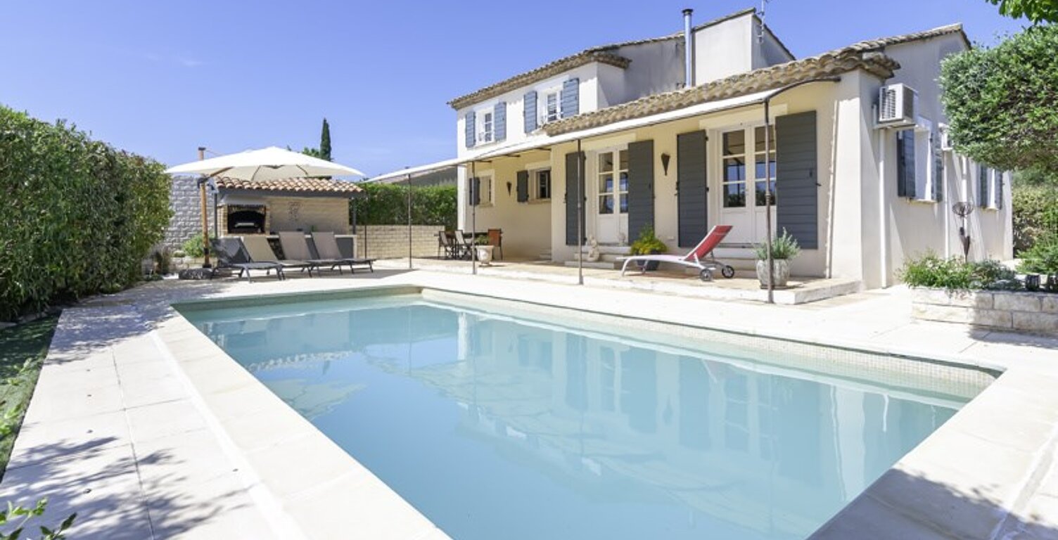 Villa de 6 pièces principales — photo 1