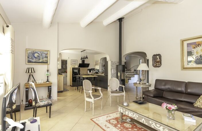 Villa de 6 pièces principales — photo 3