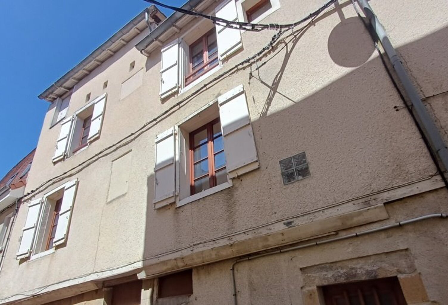 Vente immeuble   Saint-Céré (46400) — photo 1
