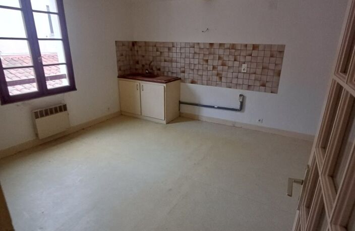 Vente immeuble   Saint-Céré (46400) — photo 2