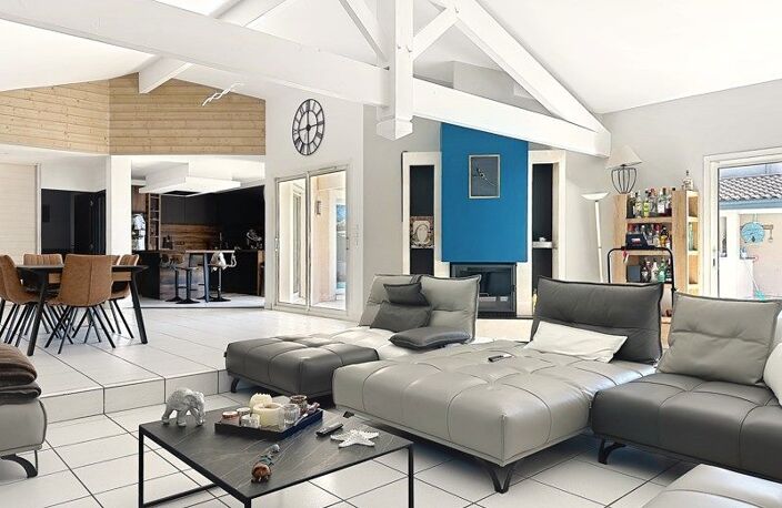 Contemporaine de 7 pièces principales — photo 2