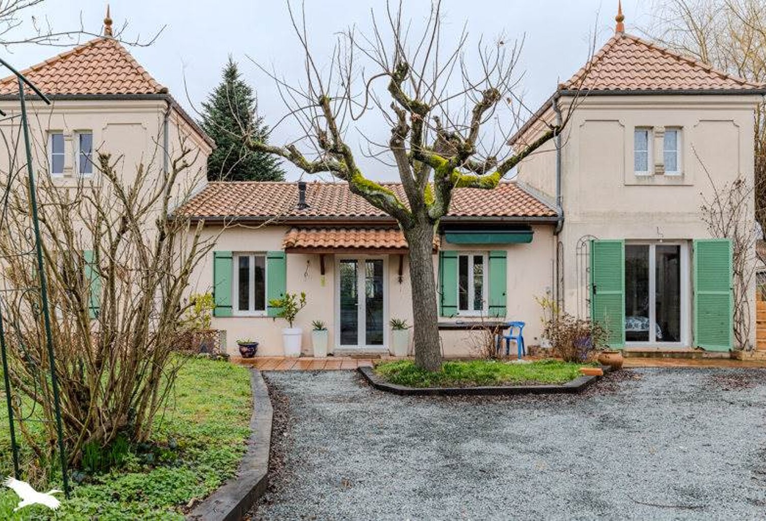 Maison en pierre de 5 pièces principales — photo 1
