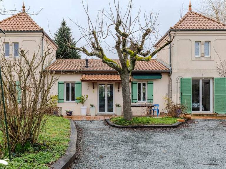 Maison en pierre de 5 pièces principales — photo 1