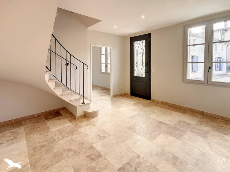 Maison en pierre de 8 pièces principales — photo 1