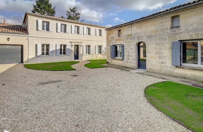 Maison en pierre de 8 pièces principales — photo 2