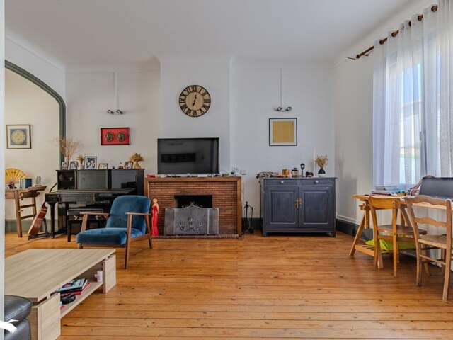 Maison de ville de 5 pièces principales — photo du bien