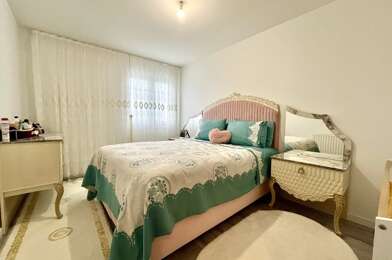 Appartement 5 pièces 145800 €
