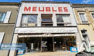 Commerce  591 m² à vendre à Puiseaux (45390)