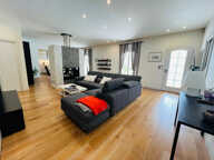 Villa standing de plain pied avec jardin, piscine et garage — photo 3