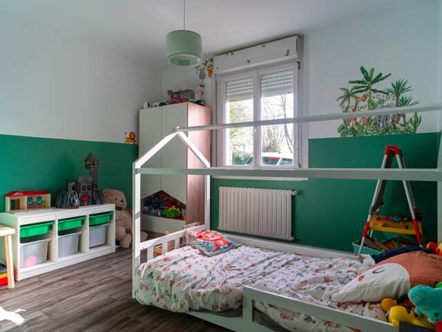 Maison en pierre de 5 pièces principales — photo du bien