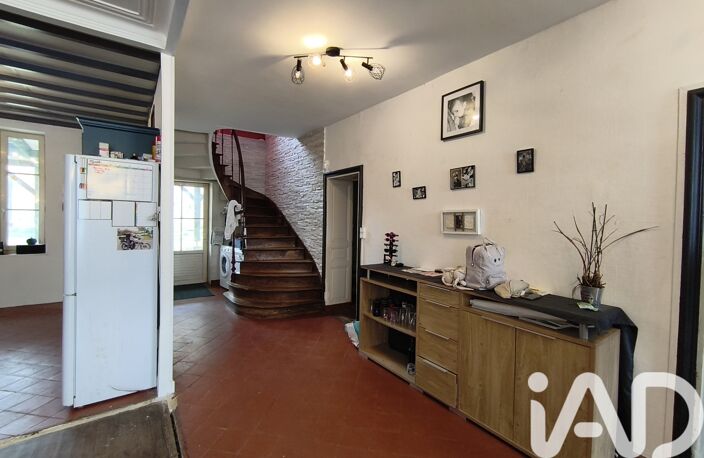 Vente Maison/villa 8 pièces — photo 2