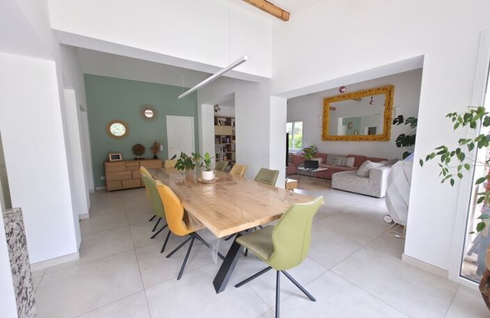 Villa de 6 pièces principales — photo 2