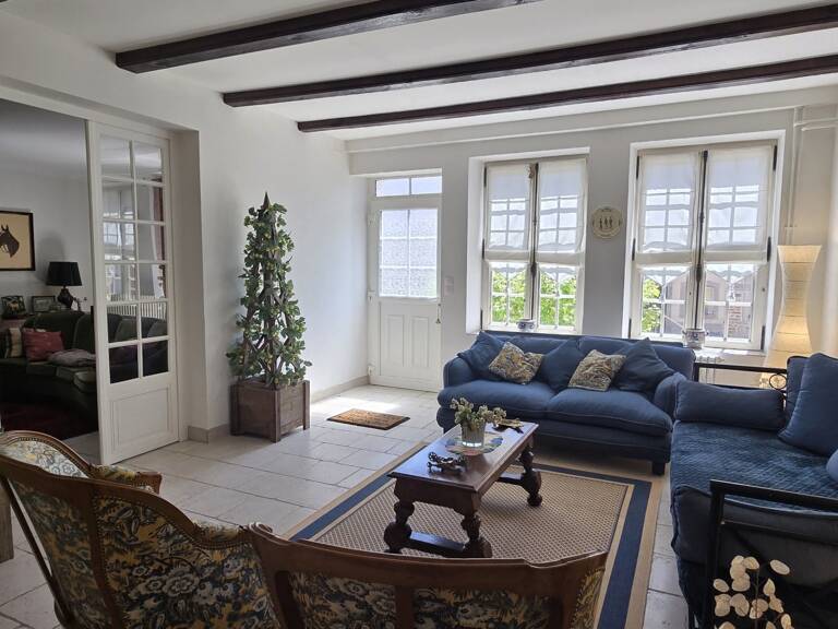 Vente Maison/villa 8 pièces — photo 1